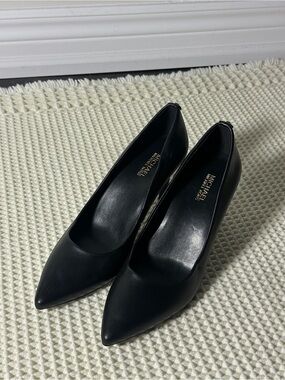 Michael Kors Black Leather Angie Pumps